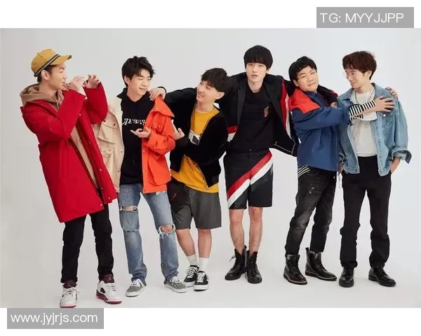 电竞新闻电竞赛后复盘分析FPX与EDG的战术意识与决策差异